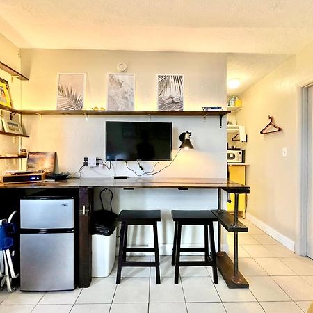 Sunset Studio Daytona Beachfront Bagian luar foto