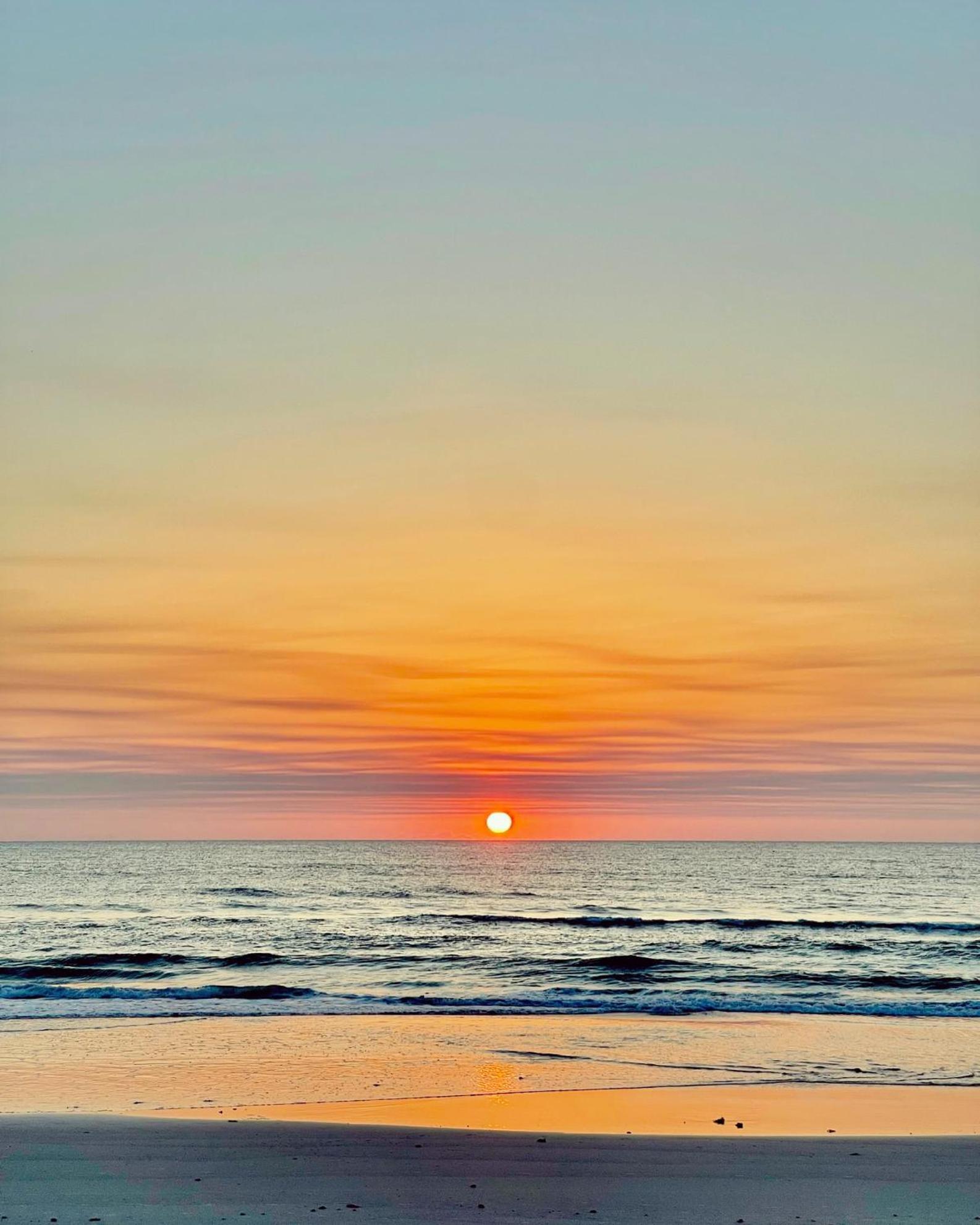 Sunset Studio Daytona Beachfront Bagian luar foto